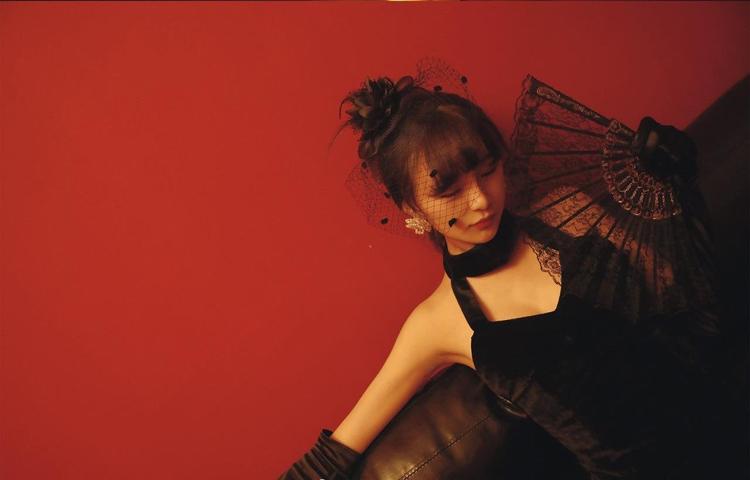 迷人女教师形象与伦理思考